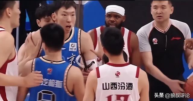 huatihui-许利民：周琦眼睛受伤和去年类似，明天会去眼科做详细检查