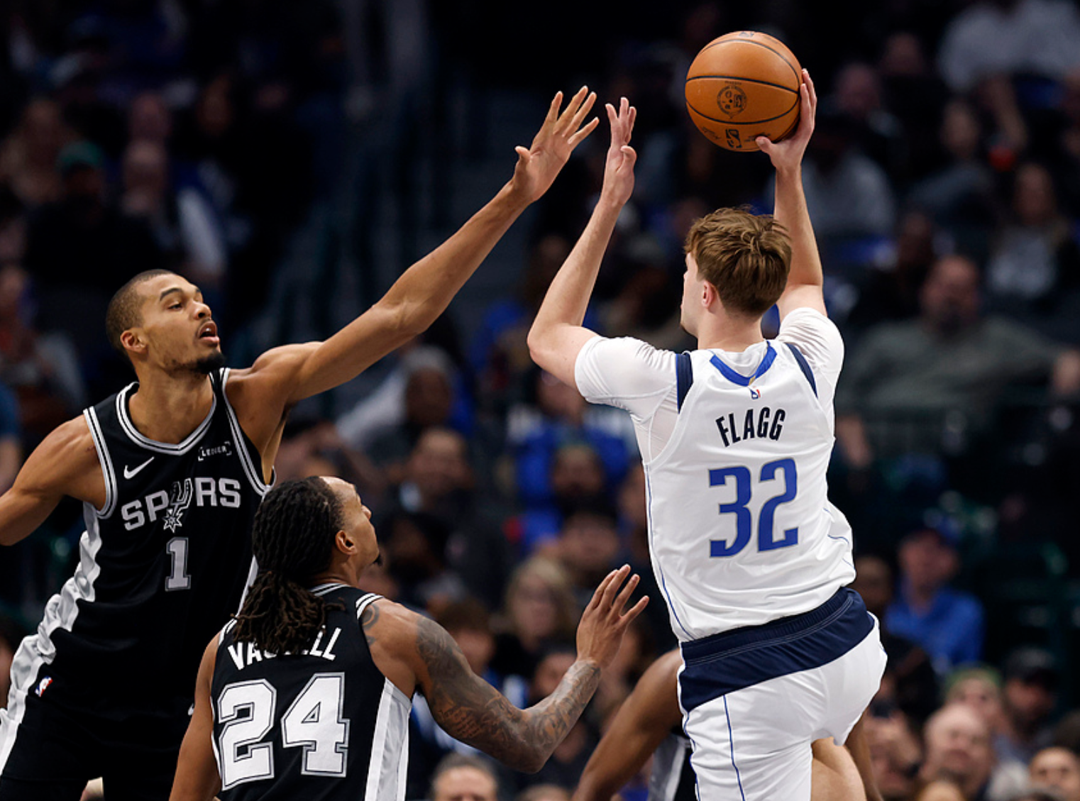 huatihui-西部排名又变了：火箭爆冷连败，湖人坐收好礼，2队排名互换