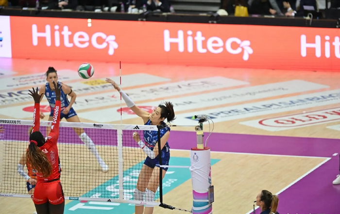 加比受伤，朱婷状态火热再砍20分！庄宇珊状态一般，球队输球|科内|科内利亚诺|常规赛|伊莎贝拉.哈克|意大利女排_新浪体育_新浪新闻